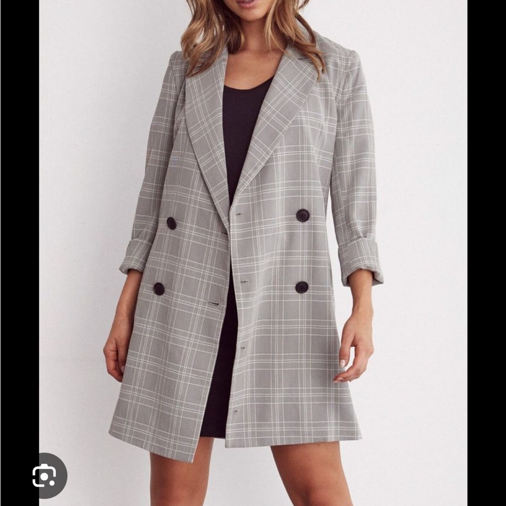 Vetta capsule convertible blazer in plaid